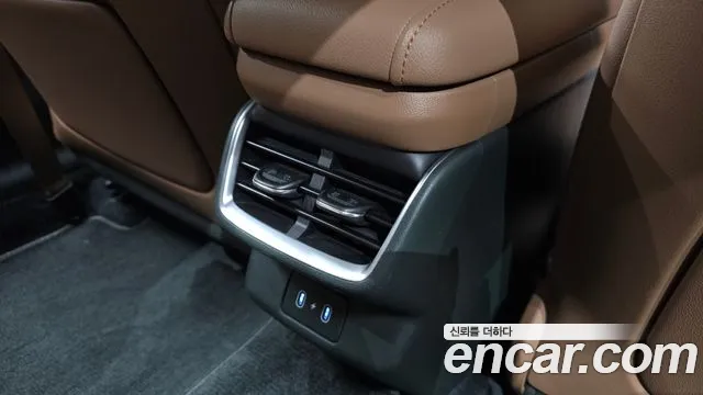 Hyundai Grandeur GN7 — Фото автомобиля 30