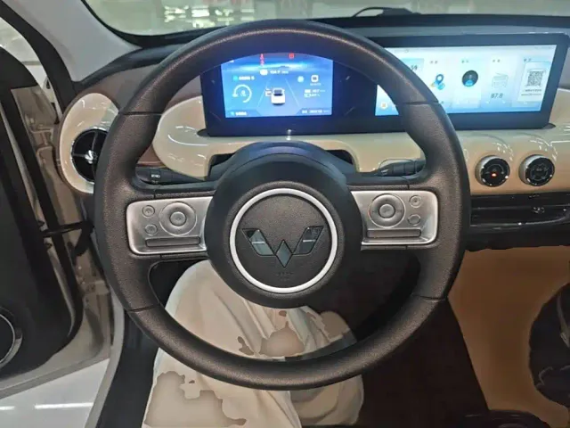 Wuling Bingo — Фото автомобиля 10