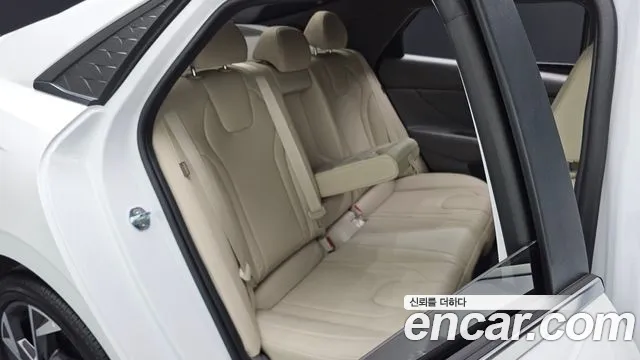 Hyundai Avante CN7 — Фото автомобиля 15