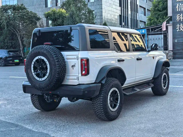 Ford Bronco — Фото автомобиля 4