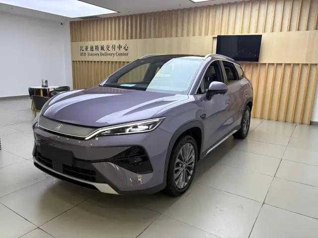 Фотография автомобиля — BYD Song Ultra