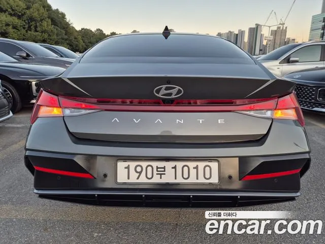 Hyundai Avante CN7 — Фото автомобиля 5
