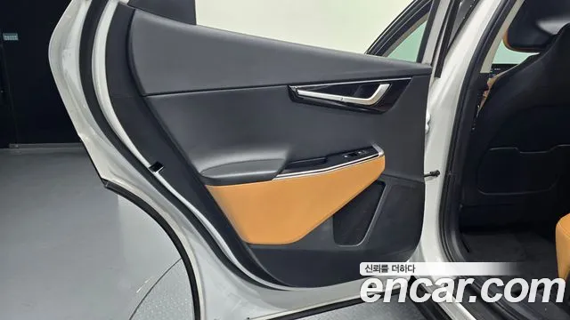 Kia EV6 — Фото автомобиля 24