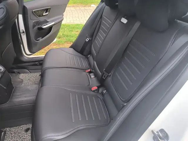 Mercedes-Benz C-Class — Фото автомобиля 18
