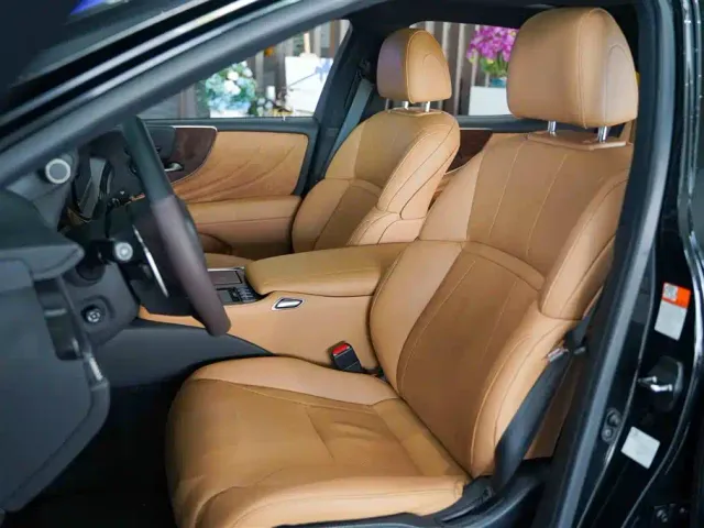 Lexus LS — Фото автомобиля 9
