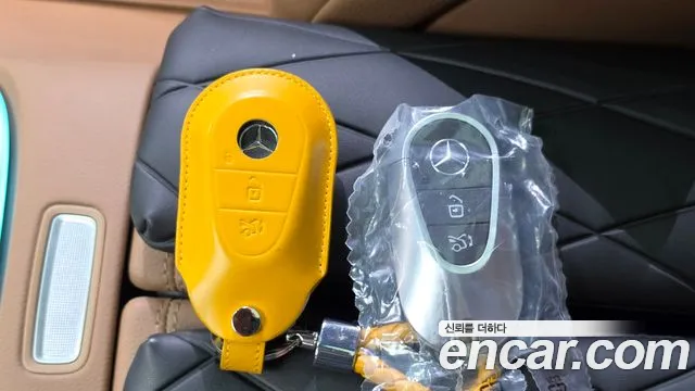 Mercedes-Benz E-Class — Фото автомобиля 27