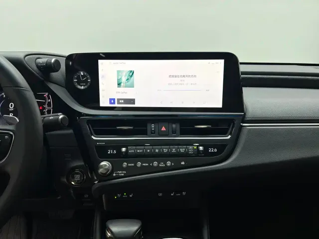 Lexus ES — Фото автомобиля 14