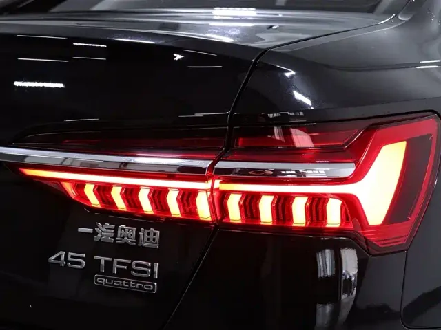 Audi A6L — Фото автомобиля 17
