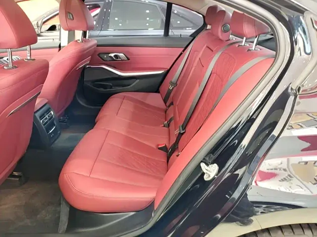 BMW 3 Series — Фото автомобиля 16