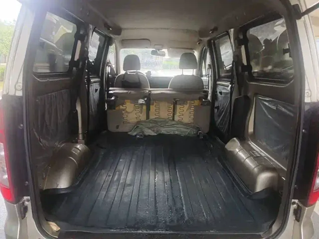 Wuling Hongguang V — Фото автомобиля 13