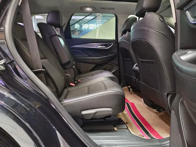 Buick Enclave — Фото автомобиля 18