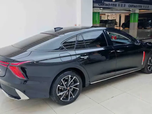 Hongqi H6 — Фото автомобиля 9