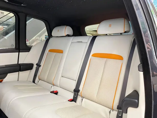 Rolls-Royce Cullinan — Фото автомобиля 20