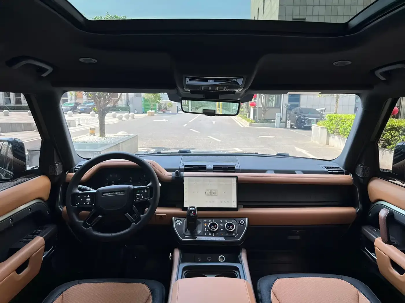 Land Rover Land Rover Defender 2024 110 3.0T P400 X-DYNAMIC HSE — Фото автомобиля 4