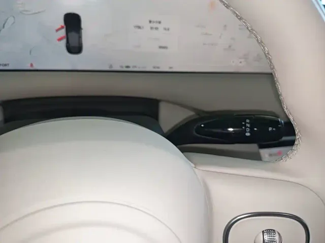 IM Motors LS6 — Фото автомобиля 9