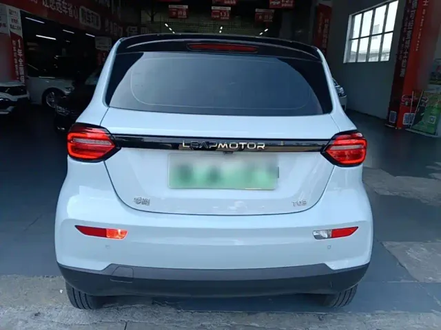 Leapmotor T03 — Фото автомобиля 5