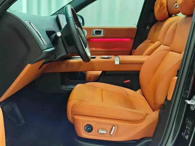 Li Auto L6 — Фото автомобиля 3