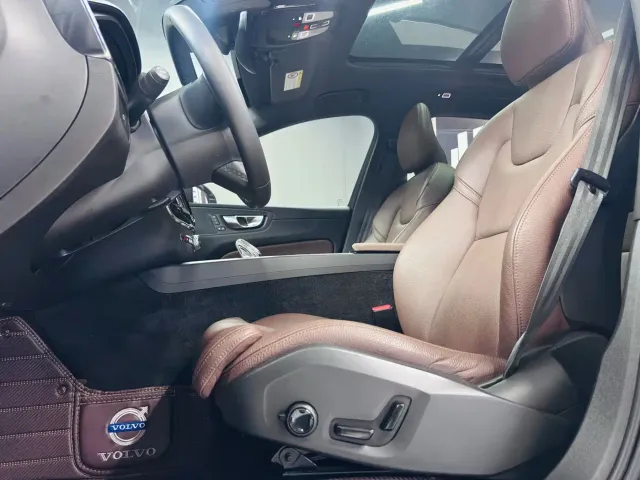 Volvo XC60 — Фото автомобиля 8