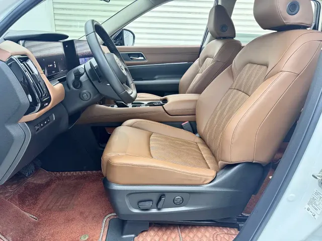 Nissan Terra — Фото автомобиля 10