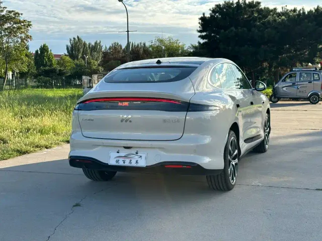 IM Motors LS6 — Фото автомобиля 6
