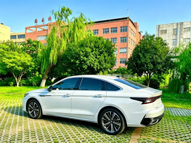 Chery Arrizo 8 — Фото автомобиля 6