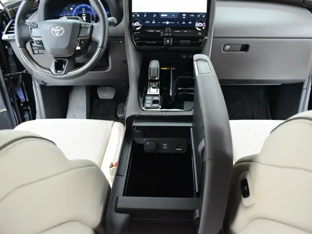 Toyota Alphard — Фото автомобиля 11