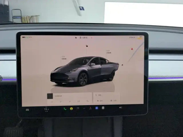 Tesla Model Y — Фото автомобиля 14