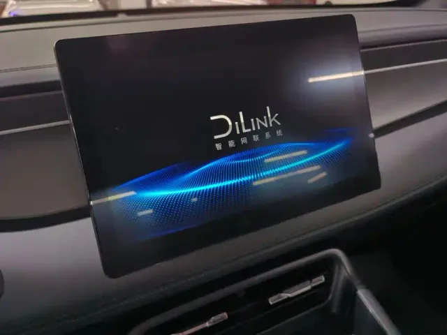 BYD Qin PLUS — Фото автомобиля 13