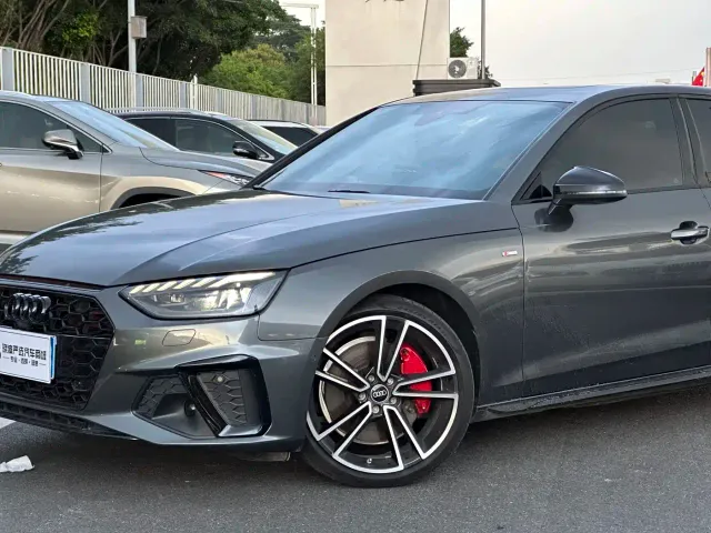 Audi A4L — Фото автомобиля 2