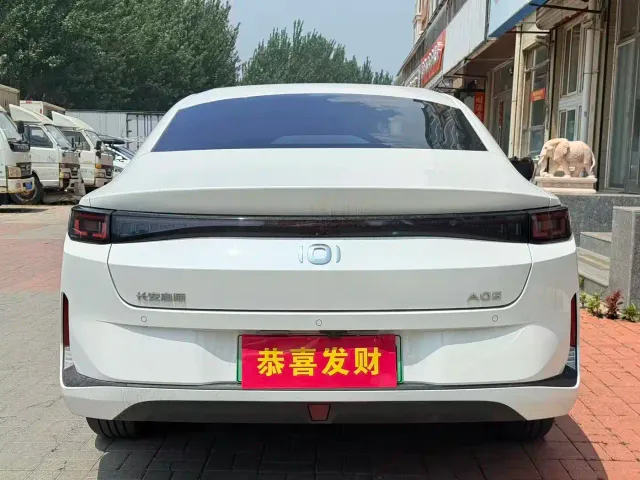 Changan Qiyuan A05 — Фото автомобиля 4