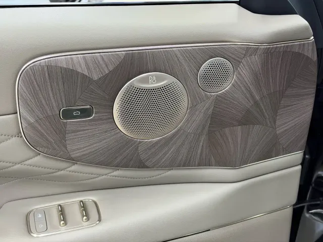 IM Motors LS9 — Фото автомобиля 16