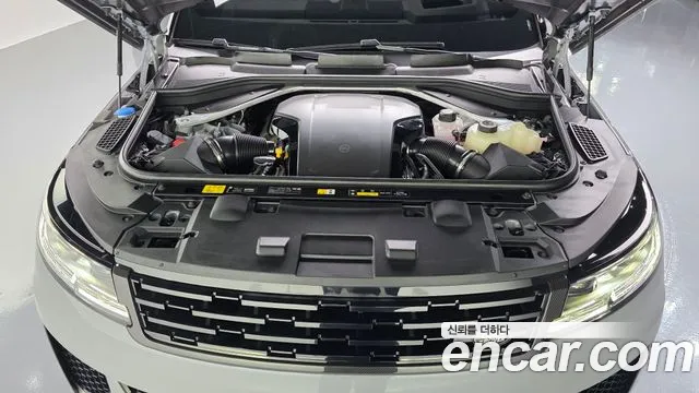 Land Rover Range Rover Sport — Фото автомобиля 6