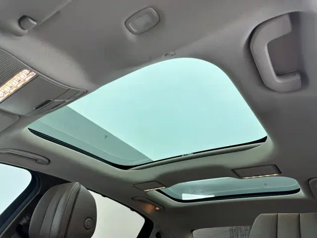 Mercedes-Benz E-Class — Фото автомобиля 28