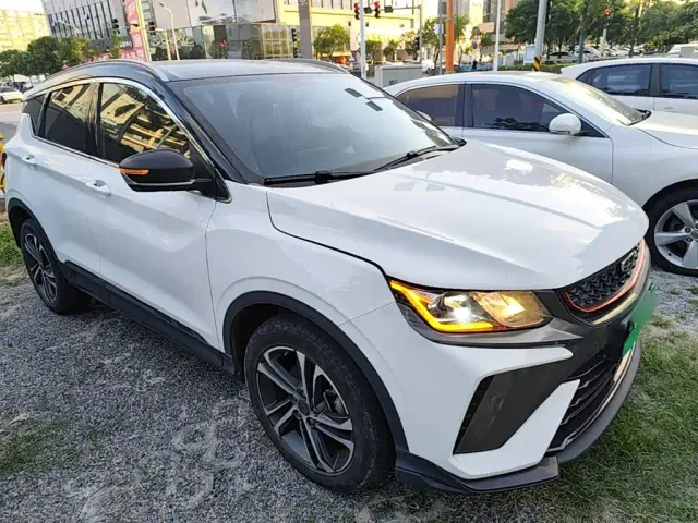 Geely Binyue — Фото автомобиля 3