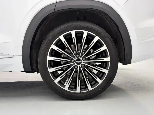 Geely Xingyue L — Фото автомобиля 9