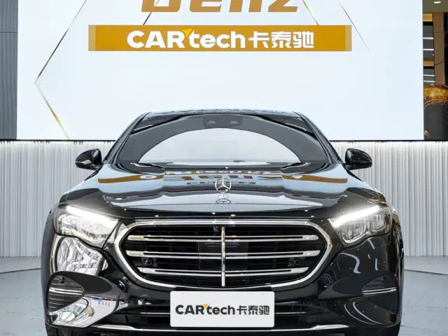 Mercedes-Benz E-Class — Фото автомобиля 2