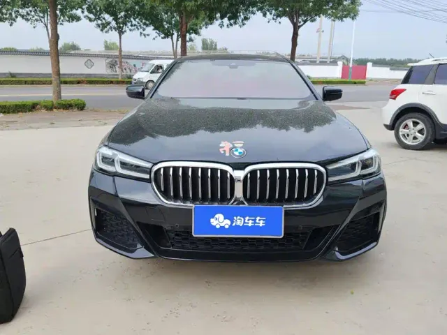 BMW 5 Series — Фото автомобиля 2