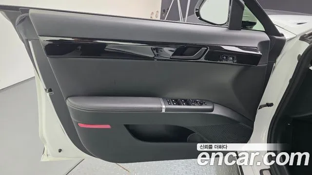 Hyundai Grandeur GN7 — Фото автомобиля 13