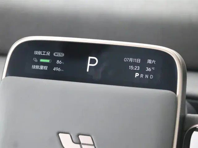 Li Auto MEGA — Фото автомобиля 21