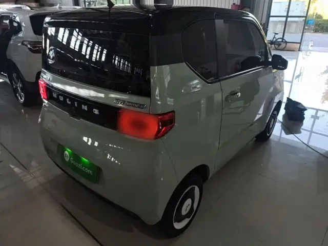 Wuling Hongguang Mini EV — Фото автомобиля 6
