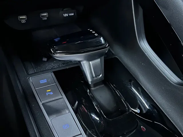 Hyundai Elantra — Фото автомобиля 11