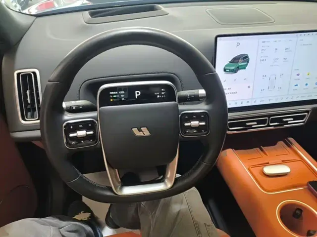Li Auto L9 — Фото автомобиля 10