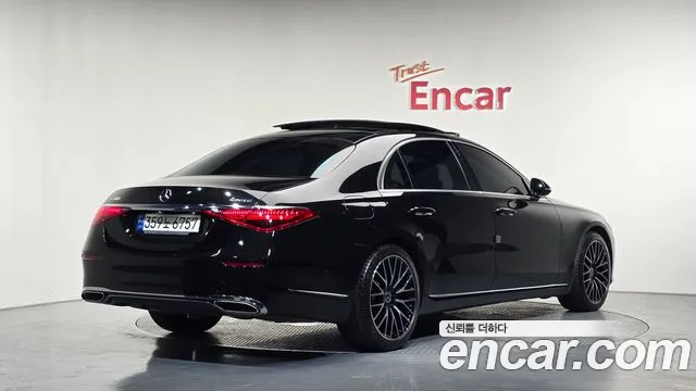 Mercedes-Benz S-Class — Фото автомобиля 2
