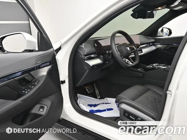 BMW 5-Series 5 серия (G60) 530i xDrive M Sport — Фото автомобиля 11