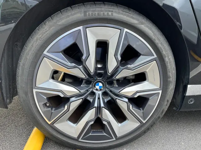 BMW 7 Series — Фото автомобиля 8