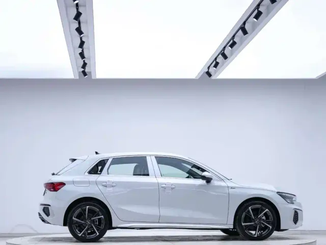 Audi A3 — Фото автомобиля 4