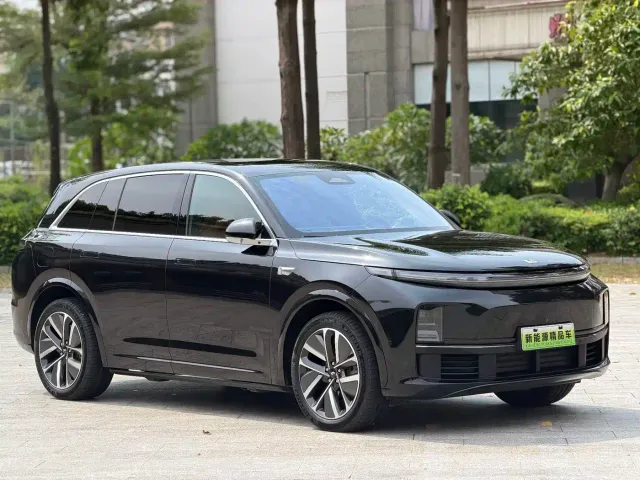Li Auto L7 — Фото автомобиля 3