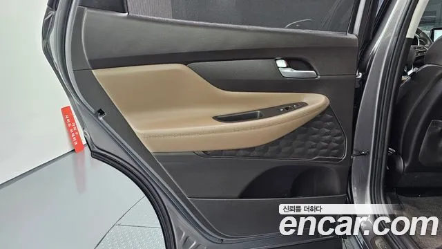 Hyundai Santafe — Фото автомобиля 24