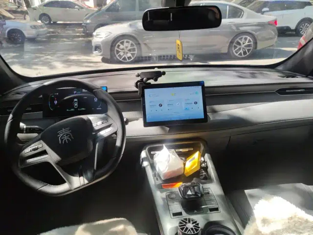 BYD Qin PLUS — Фото автомобиля 12