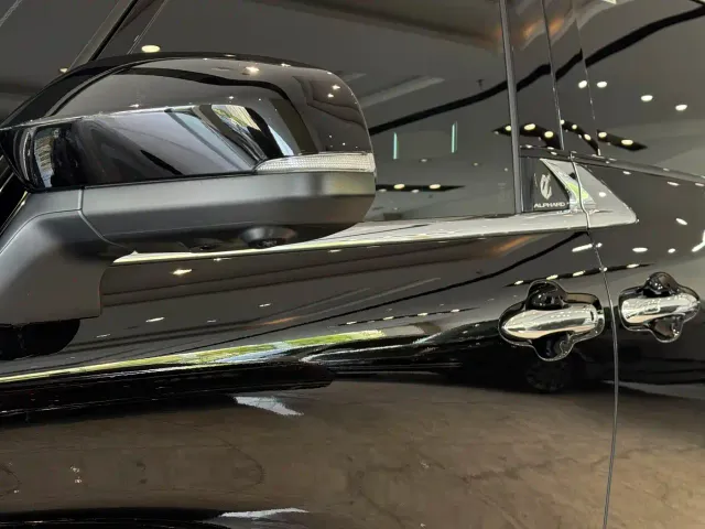 Toyota Alphard — Фото автомобиля 4
